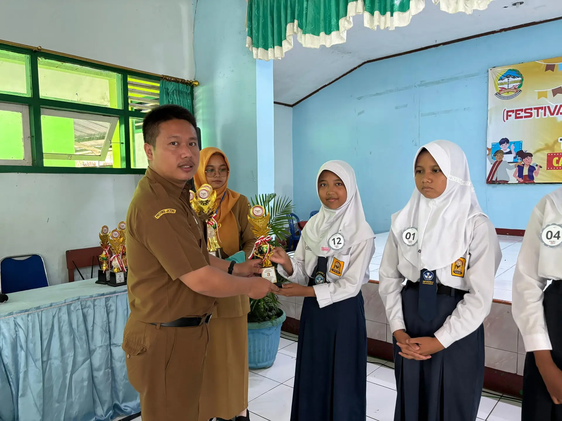 Juara Harapan III Lomba Menulis Cerita